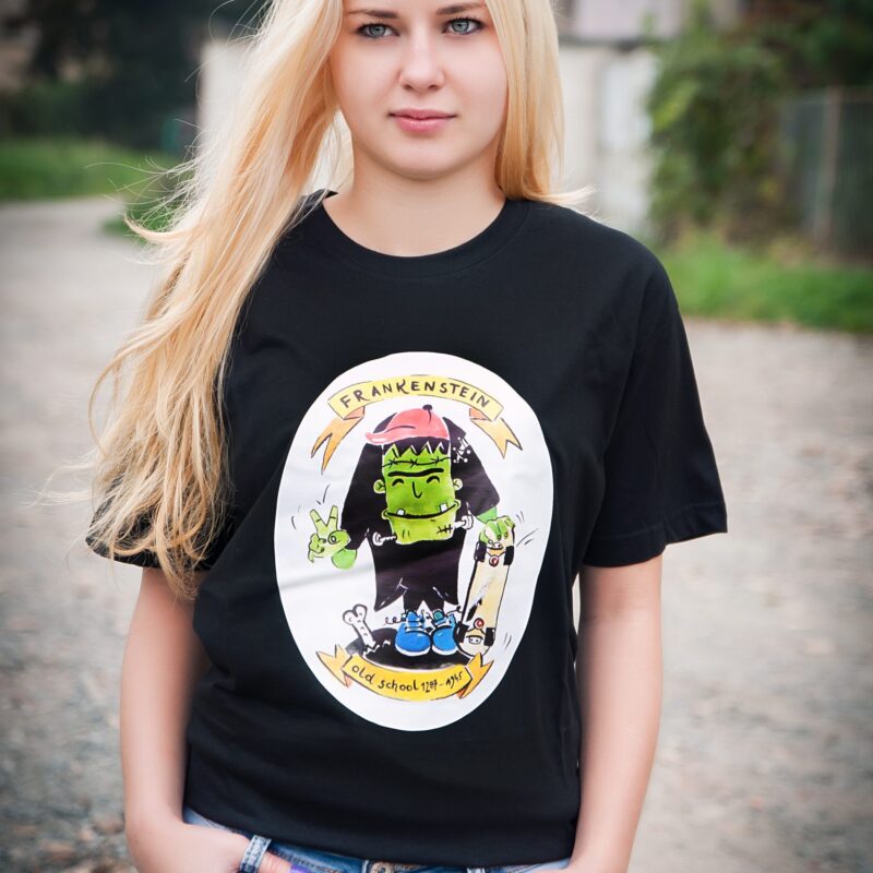 T-shirt. Kolekcja Franki – skyt z deskorolką.